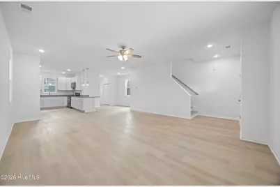 709 W Hayes Street, Burgaw, NC 28425 - Photo 8