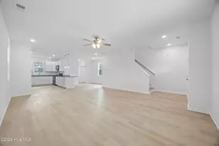 709 W Hayes St, Burgaw, NC 28425 - Photo 8