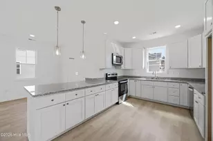 711 W Hayes St, Burgaw, NC 28425 - Photo 12