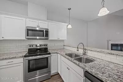 1819 Fox Den Way #5, Greenville, NC 27858 - Photo 8