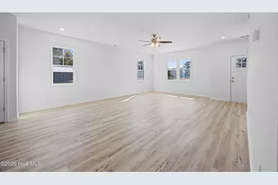 310 S Vann Street, Burgaw, NC 28425 - Photo 10