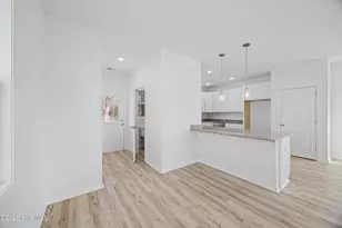 310 S Vann St, Burgaw, NC 28425 - Photo 14