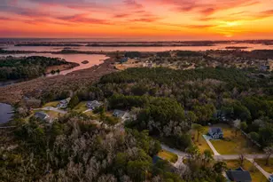 113 Kings Harbor Dr, Holly Ridge, NC 28445 - Photo 4