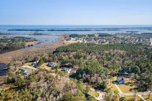 113 Kings Harbor Dr, Holly Ridge, NC 28445 - Photo 2