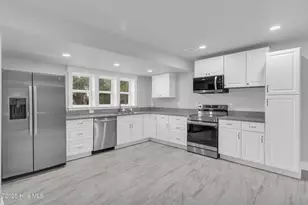 17 Burton Rd, Southport, NC 28461 - Photo 8