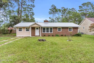 17 Burton Road, Southport, NC 28461 - Photo 1