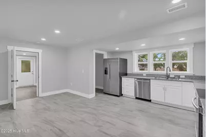 17 Burton Road, Southport, NC 28461 - Photo 10
