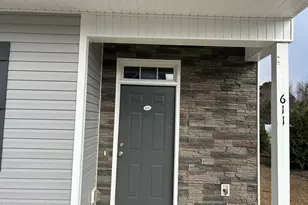 611 Windsurfing Ln, Sneads Ferry, NC 28460 - Photo 2
