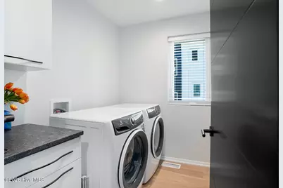 8 E Columbia Street E #B, Wrightsville Beach, NC 28480 - Photo 32