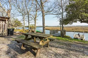 484 Little Kinston Rd, Surf City, NC 28445 - Photo 4