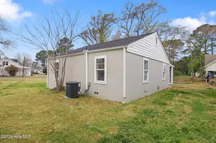 404 N Massey St, Selma, NC 27576 - Photo 30