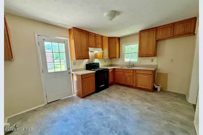 107 Betty Brooks Boulevard, Hamlet, NC 28345 - Photo 4