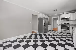 521 S Main St, Broadway, NC 27505 - Photo 26