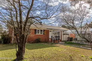 1108 E 10th St, Lumberton, NC 28358 - Photo 2