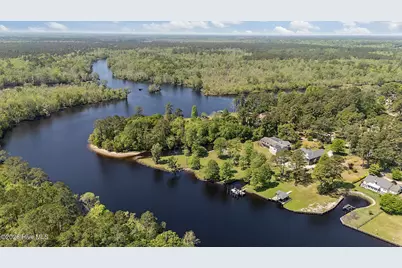 244 Shoreline Drive, New Bern, NC 28562 - Photo 2