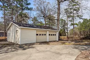 575 Veterans Rd, Saint Pauls, NC 28384 - Photo 2
