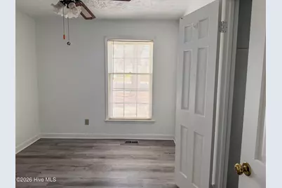 575 Veterans Road, Saint Pauls, NC 28384 - Photo 14
