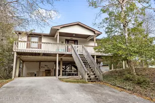 128 Doe Dr, Emerald Isle, NC 28594 - Photo 2