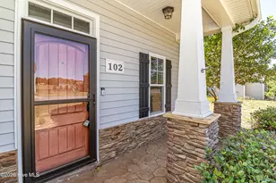 102 E Lake Dr, Goldsboro, NC 27534 - Photo 2