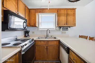 24 Bermuda Landing Place, North Topsail Beach, NC 28460 - Photo 10