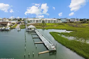 602 W Fort Macon Rd, Atlantic Beach, NC 28512 - Photo 10