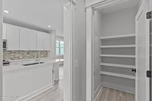 906 Second Street S, Carolina Beach, NC 28428 - Photo 16
