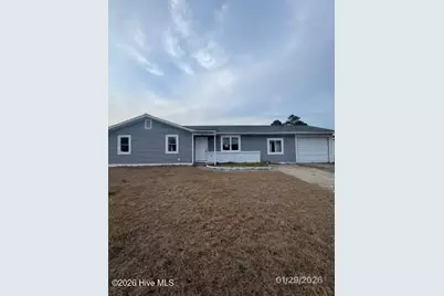 203 W Volant Street, Hubert, NC 28539 - Photo 1