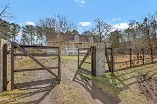 1098 Hoover Rd, Hampstead, NC 28443 - Photo 18