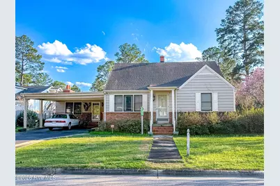 703 W 27th Street, Lumberton, NC 28358 - Photo 1