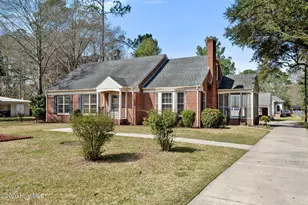 219 E Ridge St, Rose Hill, NC 28458 - Photo 22