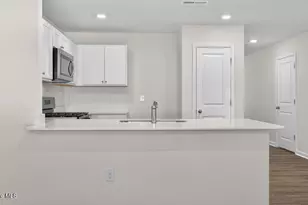 112 Clementine St, Sanford, NC 27332 - Photo 6