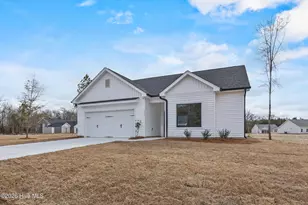 109 Eddie Dr, Burgaw, NC 28425 - Photo 2