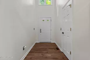 618 Chelsea Dr, Sanford, NC 27332 - Photo 2