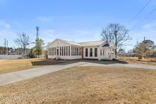 61 Dixie Trl, Jacksonville, NC 28546 - Photo 2