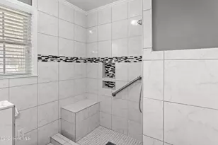 129 Pineland Ave, Mount Olive, NC 28365 - Photo 10