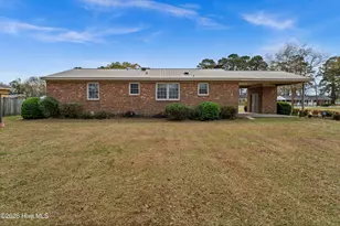 129 Pineland Ave, Mount Olive, NC 28365 - Photo 20