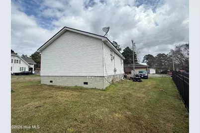 907 S Martin Luther King Junior Drive, Elizabeth City, NC 27909 - Photo 4