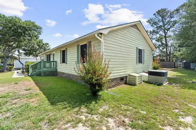 210 NE 52nd Street, Oak Island, NC 28465 - Photo 4