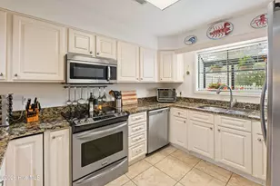 211 Inland Greens Cir, Wilmington, NC 28405 - Photo 12
