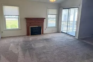 143 W Victoria Ct, Greenville, NC 27834 - Photo 2