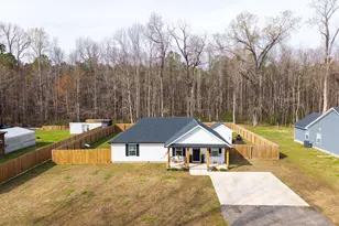 209 Newbern Dr, Knotts Island, NC 27950 - Photo 2