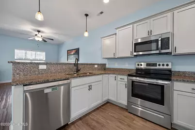 42 Catalina Circle, Swansboro, NC 28584 - Photo 8