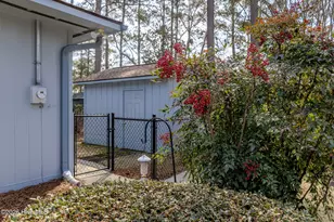 507 W 20th St, Lumberton, NC 28358 - Photo 2