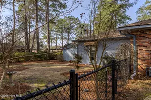 507 W 20th St, Lumberton, NC 28358 - Photo 20