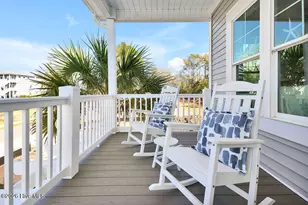 106 SE 40th St, Oak Island, NC 28465 - Photo 2