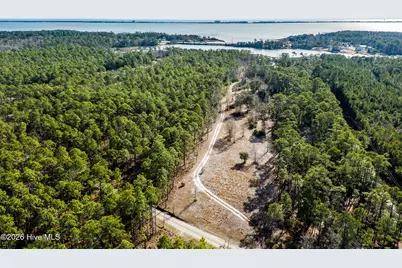 385 Old Swansboro Road, Newport, NC 28570 - Photo 2