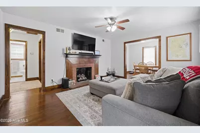 1121 W Williams Circle, Elizabeth City, NC 27909 - Photo 8