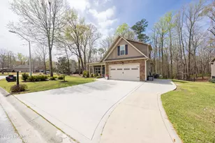 375 Victoria Dr, Chocowinity, NC 27817 - Photo 2