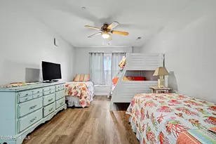 105 SE 58th St, Oak Island, NC 28465 - Photo 6