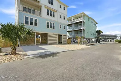 105 Periwinkle Lane, Carolina Beach, NC 28428 - Photo 4